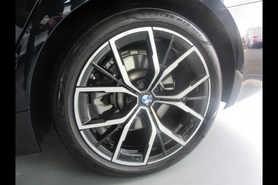 BMW 5 Serie Touring 520d M Sport Edition Plus Aut. Harman/Kardon, Panoramadak