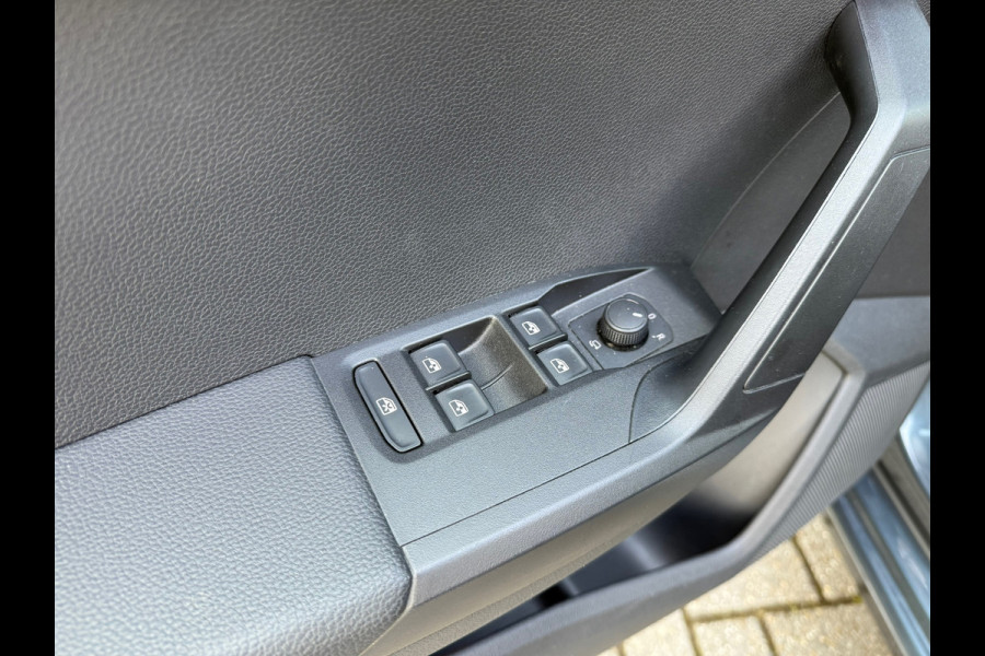 Seat Ibiza 1.0 TSI Style Business Intense - Navi - Camera - Climate - Parkeerhulp - Org.NL