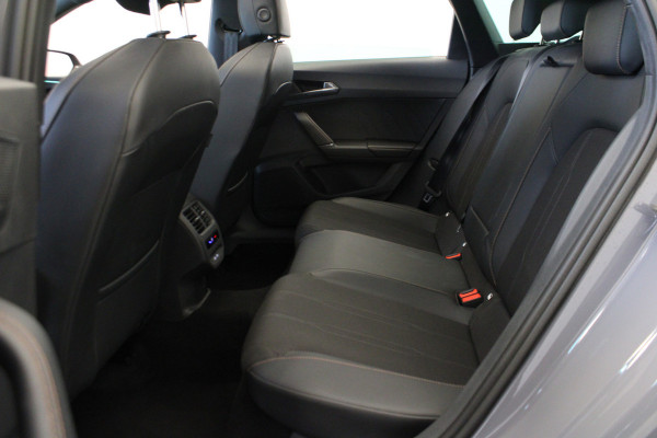CUPRA Leon Sportstourer 1.5 eTSI Business Edition |Pano|Camera|ACC| *Pinksteren Geopend*