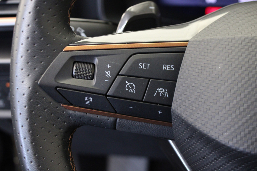 CUPRA Leon Sportstourer 1.5 eTSI Business Edition |Pano|Camera|ACC| *Pinksteren Geopend*