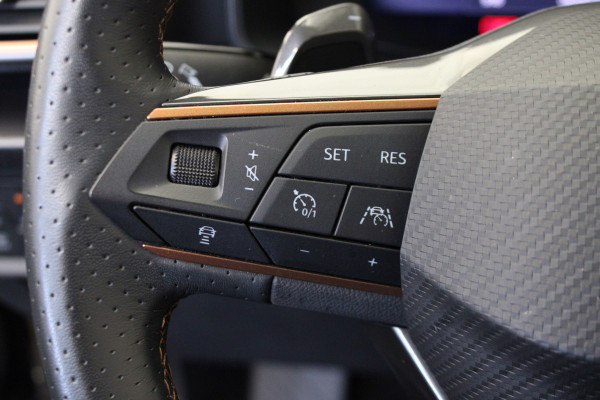 CUPRA Leon Sportstourer 1.5 eTSI Business Edition |Pano|Camera|ACC| *Pinksteren Geopend*