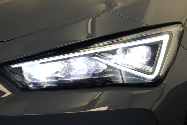 CUPRA Leon Sportstourer 1.5 eTSI Business Edition |Pano|Camera|ACC| *Pinksteren Geopend*
