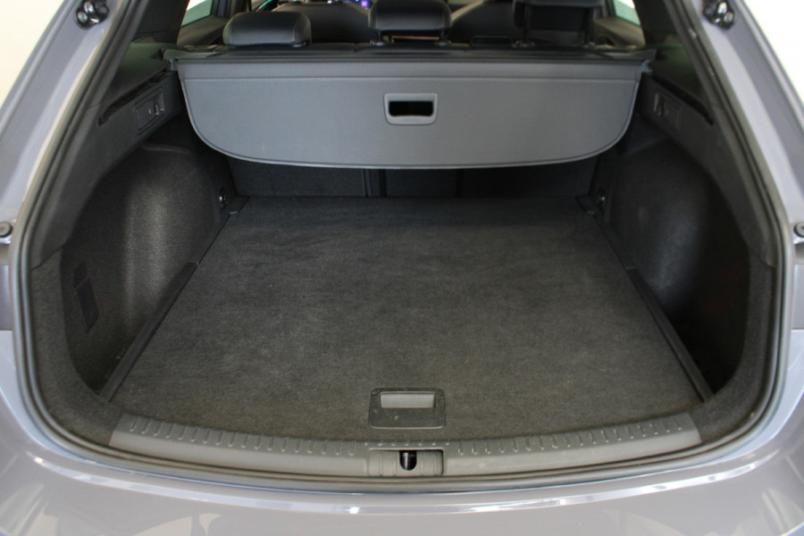 CUPRA Leon Sportstourer 1.5 eTSI Business Edition |Pano|Camera|ACC| *Pinksteren Geopend*