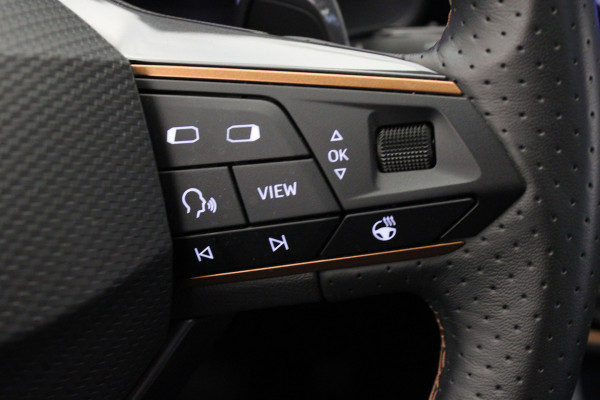 CUPRA Leon Sportstourer 1.5 eTSI Business Edition |Pano|Camera|ACC| *Pinksteren Geopend*