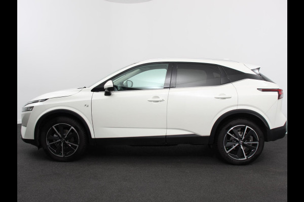 Nissan QASHQAI 1.3 MHEV Design Acenta Panorama dak  Climate control Adaptive cruise control LED  Parkeersensoren Achteruitrijcamera Apple Carplay/ Android Auto