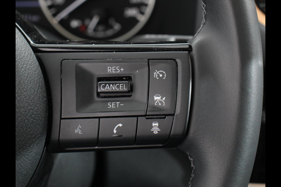 Nissan QASHQAI 1.3 MHEV Design Acenta Panorama dak  Climate control Adaptive cruise control LED  Parkeersensoren Achteruitrijcamera Apple Carplay/ Android Auto