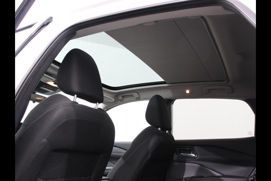 Nissan QASHQAI 1.3 MHEV Design Acenta Panorama dak  Climate control Adaptive cruise control LED  Parkeersensoren Achteruitrijcamera Apple Carplay/ Android Auto