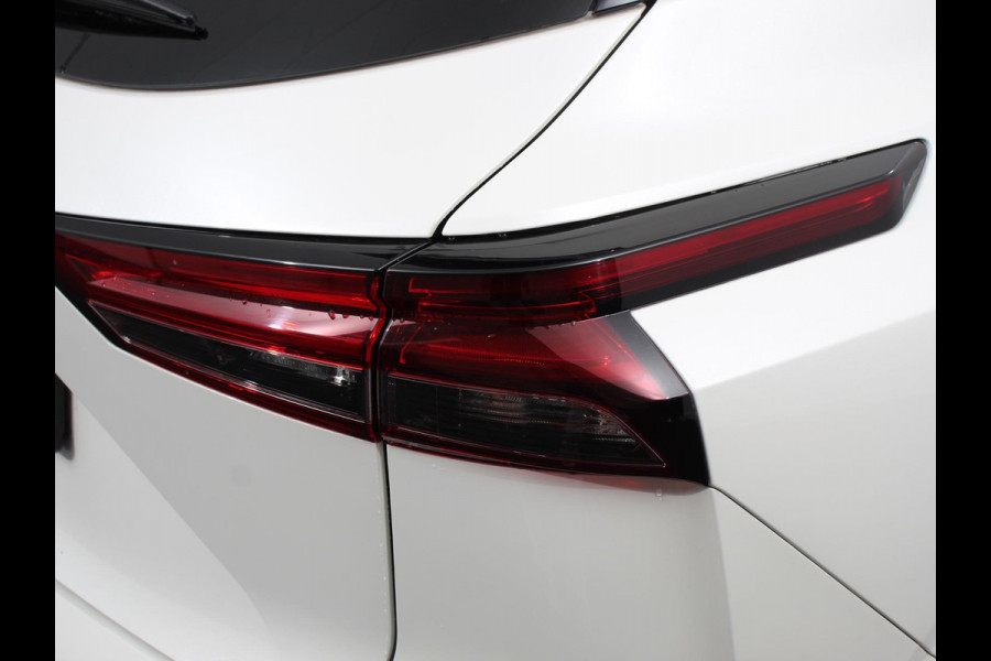 Nissan QASHQAI 1.3 MHEV Design Acenta Panorama dak  Climate control Adaptive cruise control LED  Parkeersensoren Achteruitrijcamera Apple Carplay/ Android Auto