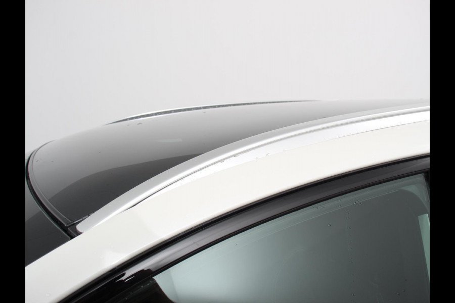 Nissan QASHQAI 1.3 MHEV Design Acenta Panorama dak  Climate control Adaptive cruise control LED  Parkeersensoren Achteruitrijcamera Apple Carplay/ Android Auto