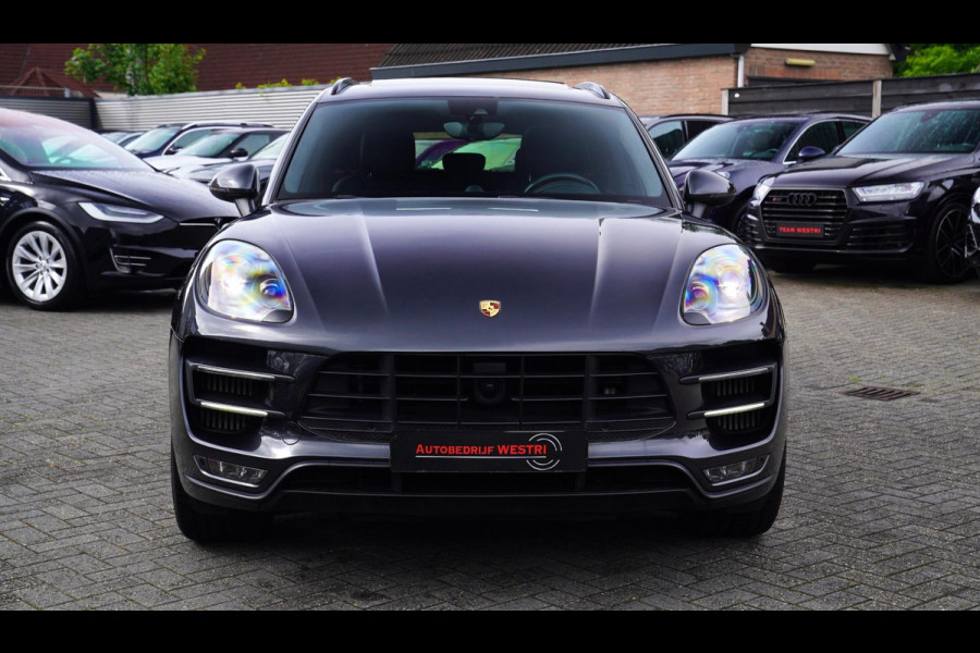 Porsche Macan 3.6 Turbo Performance Package | 440pk | PASM | Glazen Pano | Sport Chrono | Carbon Interieur