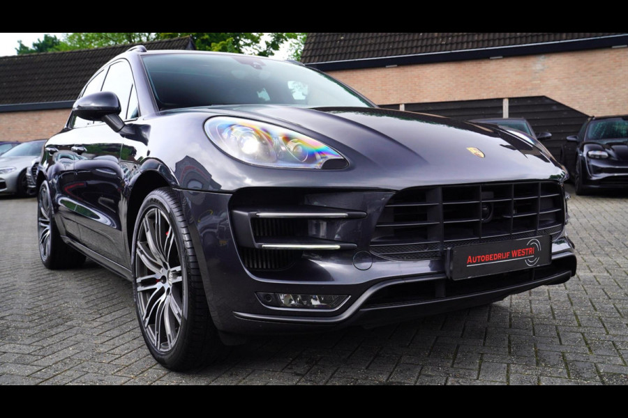Porsche Macan 3.6 Turbo Performance Package | 440pk | PASM | Glazen Pano | Sport Chrono | Carbon Interieur