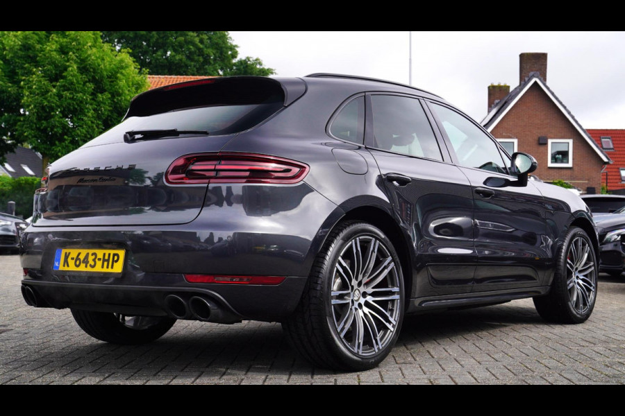 Porsche Macan 3.6 Turbo Performance Package | 440pk | PASM | Glazen Pano | Sport Chrono | Carbon Interieur