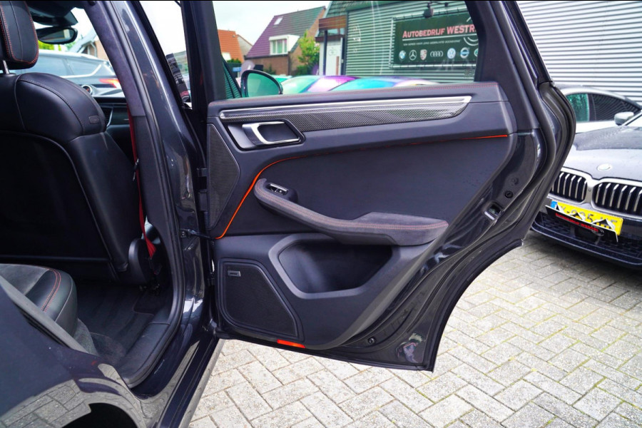 Porsche Macan 3.6 Turbo Performance Package | 440pk | PASM | Glazen Pano | Sport Chrono | Carbon Interieur