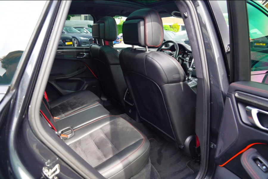 Porsche Macan 3.6 Turbo Performance Package | 440pk | PASM | Glazen Pano | Sport Chrono | Carbon Interieur