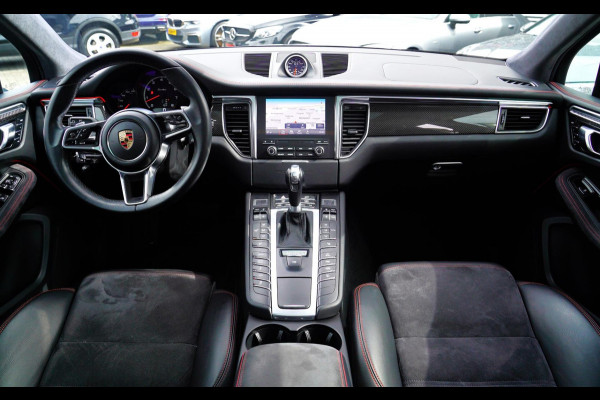 Porsche Macan 3.6 Turbo Performance Package | 440pk | PASM | Glazen Pano | Sport Chrono | Carbon Interieur