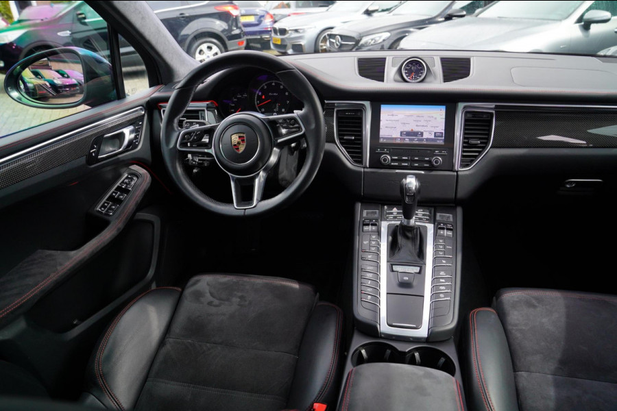 Porsche Macan 3.6 Turbo Performance Package | 440pk | PASM | Glazen Pano | Sport Chrono | Carbon Interieur