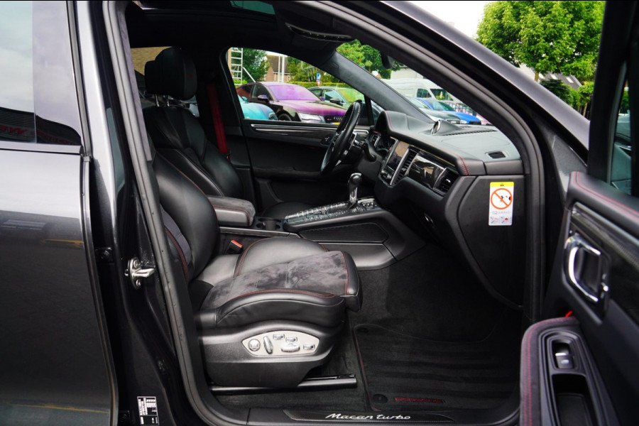 Porsche Macan 3.6 Turbo Performance Package | 440pk | PASM | Glazen Pano | Sport Chrono | Carbon Interieur