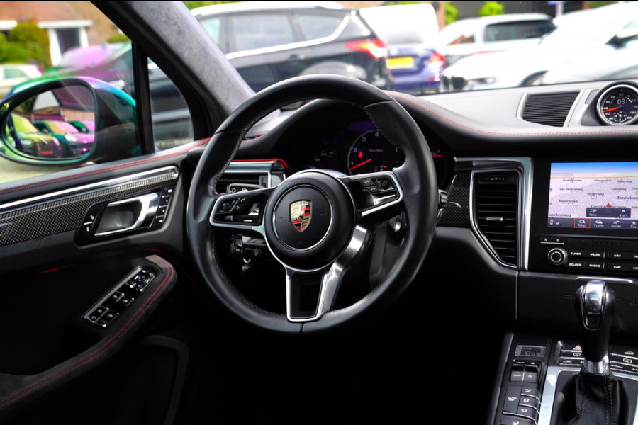 Porsche Macan 3.6 Turbo Performance Package | 440pk | PASM | Glazen Pano | Sport Chrono | Carbon Interieur