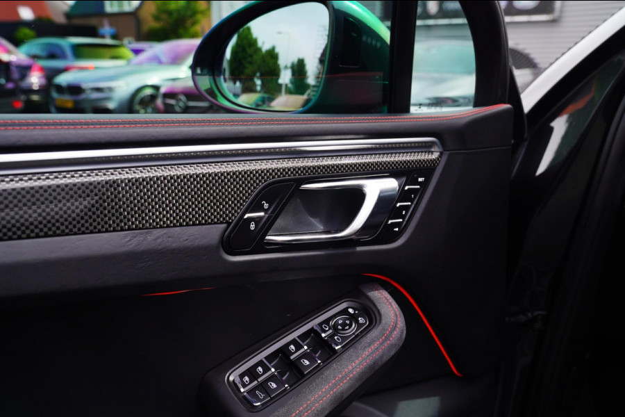 Porsche Macan 3.6 Turbo Performance Package | 440pk | PASM | Glazen Pano | Sport Chrono | Carbon Interieur