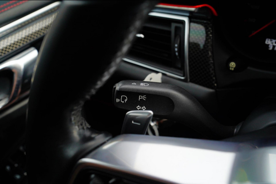 Porsche Macan 3.6 Turbo Performance Package | 440pk | PASM | Glazen Pano | Sport Chrono | Carbon Interieur
