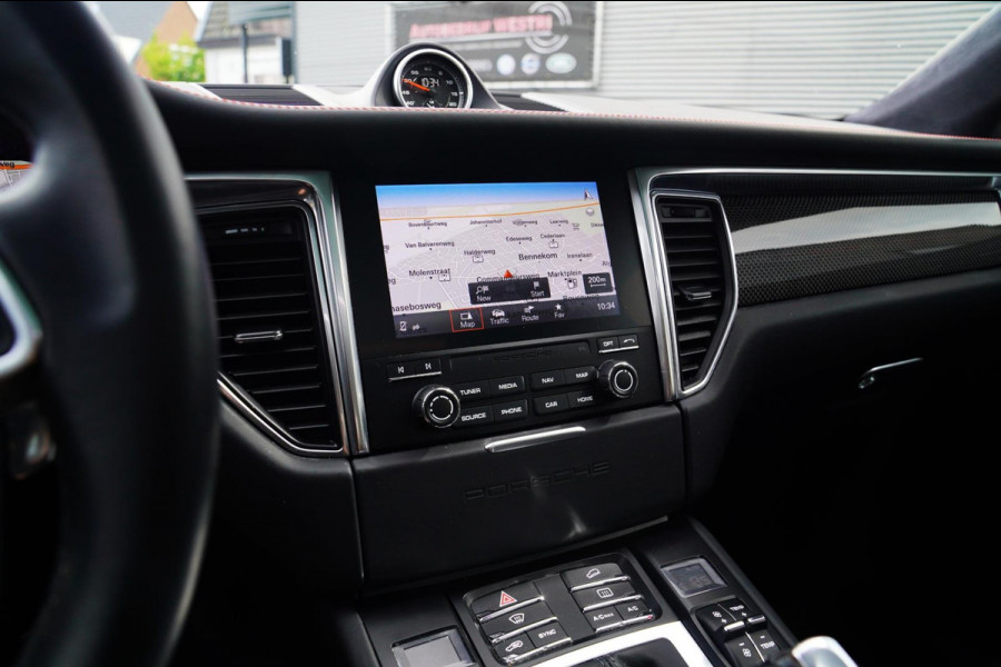 Porsche Macan 3.6 Turbo Performance Package | 440pk | PASM | Glazen Pano | Sport Chrono | Carbon Interieur