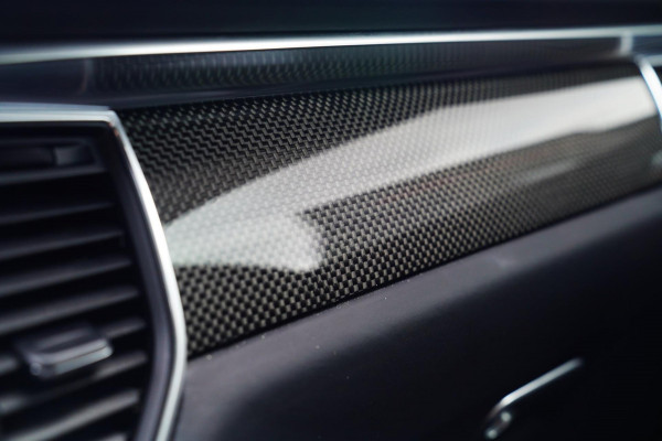 Porsche Macan 3.6 Turbo Performance Package | 440pk | PASM | Glazen Pano | Sport Chrono | Carbon Interieur
