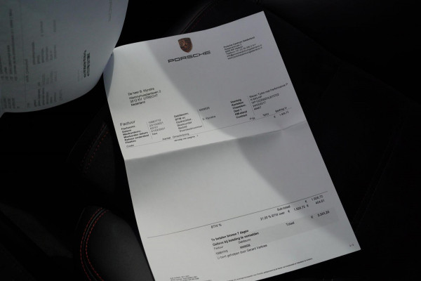 Porsche Macan 3.6 Turbo Performance Package | 440pk | PASM | Glazen Pano | Sport Chrono | Carbon Interieur