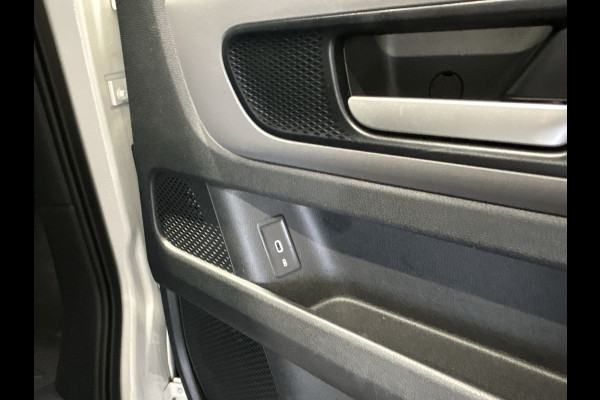 Volkswagen ID. Buzz Cargo 77 kWh | 3 zits! | Achterdeuren | Cruise Control | Parkeersensoren achter