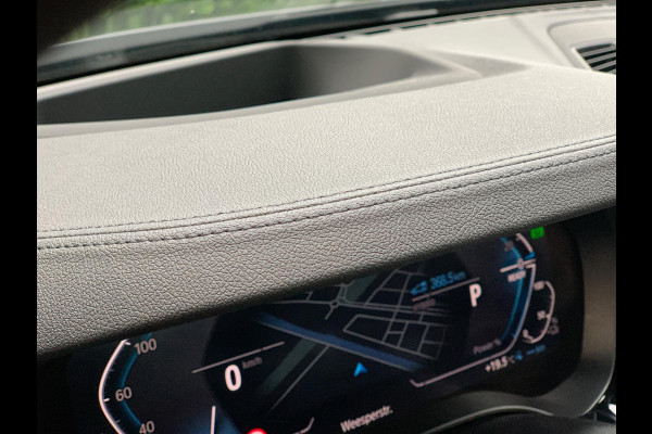 BMW 5 Serie 530e Business Edition Plus | M Sport | Leder | Camera | ACC | Schuifdak | 19 Inch |