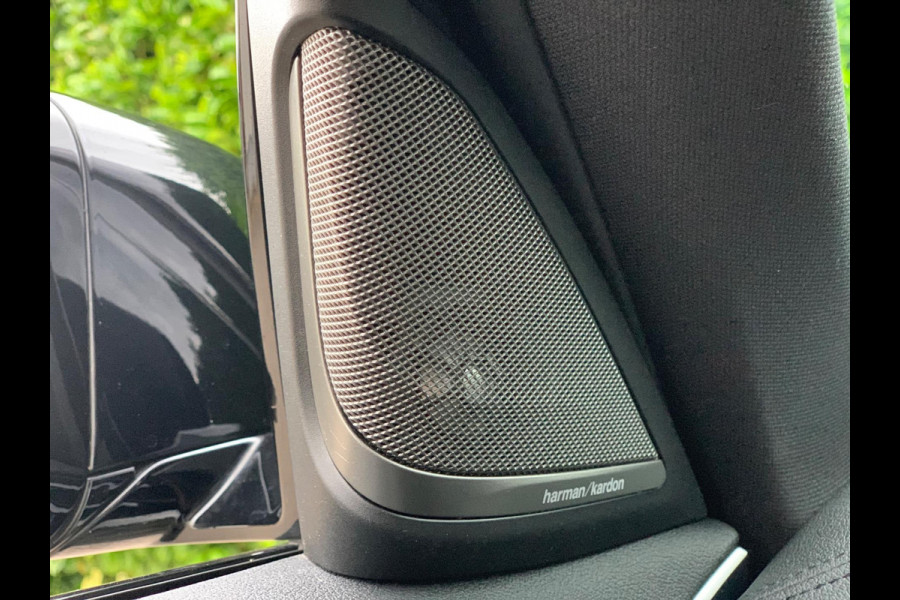 BMW 5 Serie 530e Business Edition Plus | M Sport | Leder | Camera | ACC | Schuifdak | 19 Inch |