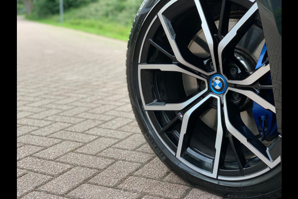 BMW 5 Serie 530e Business Edition Plus | M Sport | Leder | Camera | ACC | Schuifdak | 19 Inch |