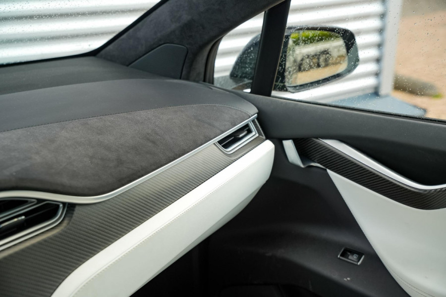 Tesla Model X 100D 6p. Autopilot Leer Alcantara Carbon Camera Trekhaak 22”LM