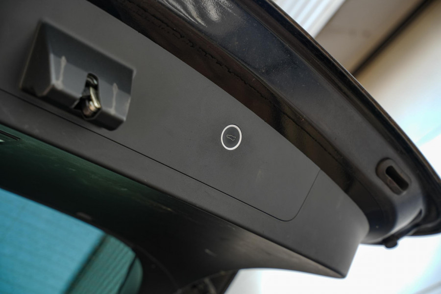 Tesla Model X 100D 6p. Autopilot Leer Alcantara Carbon Camera Trekhaak 22”LM
