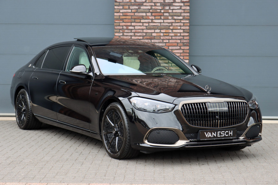 Mercedes-Benz S-Klasse 580 e 4MATIC Maybach Aut9 | 'Night Series' | High End interieurpakket | Luchtvering | Burmester 4D-sound | Vlakkenverwarming | Kuitmassage | Chauffeurspakket | Klaptafels Achter | Entertainment Achter | Panoramadak |