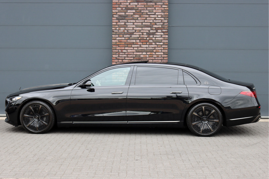 Mercedes-Benz S-Klasse 580 e 4MATIC Maybach Aut9 | 'Night Series' | High End interieurpakket | Luchtvering | Burmester 4D-sound | Vlakkenverwarming | Kuitmassage | Chauffeurspakket | Klaptafels Achter | Entertainment Achter | Panoramadak |