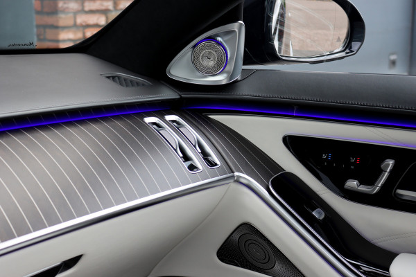 Mercedes-Benz S-Klasse 580 e 4MATIC Maybach Aut9 | 'Night Series' | High End interieurpakket | Luchtvering | Burmester 4D-sound | Vlakkenverwarming | Kuitmassage | Chauffeurspakket | Klaptafels Achter | Entertainment Achter | Panoramadak |