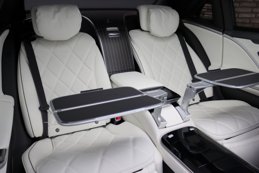 Mercedes-Benz S-Klasse 580 e 4MATIC Maybach Aut9 | 'Night Series' | High End interieurpakket | Luchtvering | Burmester 4D-sound | Vlakkenverwarming | Kuitmassage | Chauffeurspakket | Klaptafels Achter | Entertainment Achter | Panoramadak |