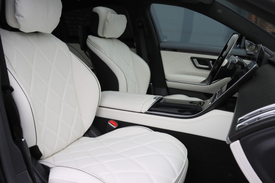 Mercedes-Benz S-Klasse 580 e 4MATIC Maybach Aut9 | 'Night Series' | High End interieurpakket | Luchtvering | Burmester 4D-sound | Vlakkenverwarming | Kuitmassage | Chauffeurspakket | Klaptafels Achter | Entertainment Achter | Panoramadak |