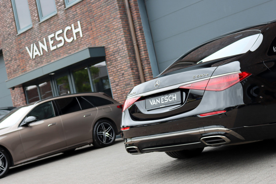Mercedes-Benz S-Klasse 580 e 4MATIC Maybach Aut9 | 'Night Series' | High End interieurpakket | Luchtvering | Burmester 4D-sound | Vlakkenverwarming | Kuitmassage | Chauffeurspakket | Klaptafels Achter | Entertainment Achter | Panoramadak |