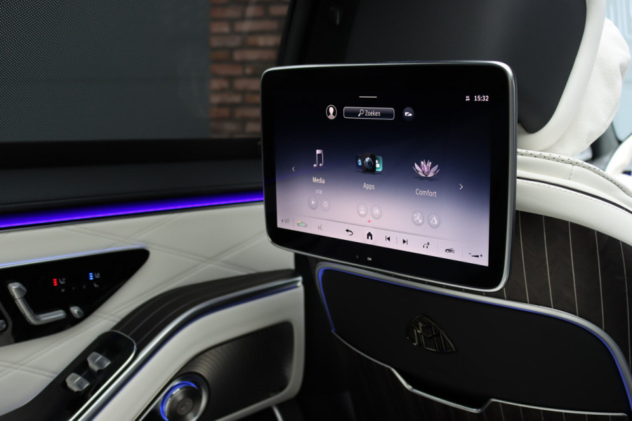 Mercedes-Benz S-Klasse 580 e 4MATIC Maybach Aut9 | 'Night Series' | High End interieurpakket | Luchtvering | Burmester 4D-sound | Vlakkenverwarming | Kuitmassage | Chauffeurspakket | Klaptafels Achter | Entertainment Achter | Panoramadak |