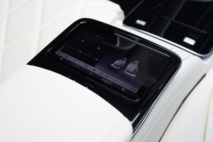 Mercedes-Benz S-Klasse 580 e 4MATIC Maybach Aut9 | 'Night Series' | High End interieurpakket | Luchtvering | Burmester 4D-sound | Vlakkenverwarming | Kuitmassage | Chauffeurspakket | Klaptafels Achter | Entertainment Achter | Panoramadak |