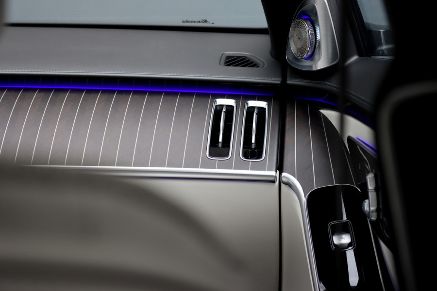 Mercedes-Benz S-Klasse 580 e 4MATIC Maybach Aut9 | 'Night Series' | High End interieurpakket | Luchtvering | Burmester 4D-sound | Vlakkenverwarming | Kuitmassage | Chauffeurspakket | Klaptafels Achter | Entertainment Achter | Panoramadak |