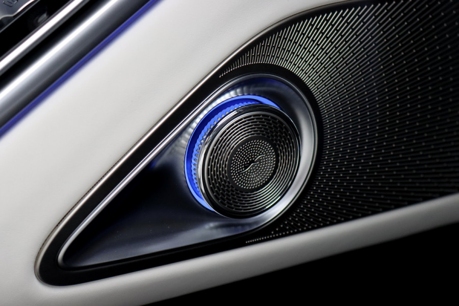 Mercedes-Benz S-Klasse 580 e 4MATIC Maybach Aut9 | 'Night Series' | High End interieurpakket | Luchtvering | Burmester 4D-sound | Vlakkenverwarming | Kuitmassage | Chauffeurspakket | Klaptafels Achter | Entertainment Achter | Panoramadak |