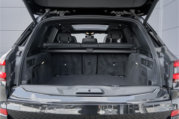 BMW X5 M50d M-Sport Laser Pano H/K Trekhaak Soft Close Massage