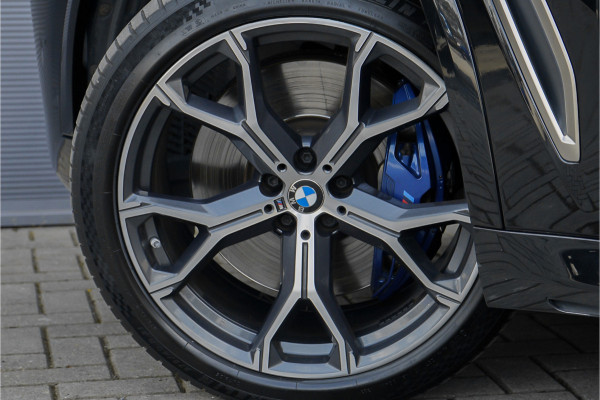 BMW X5 M50d M-Sport Laser Pano H/K Trekhaak Soft Close Massage