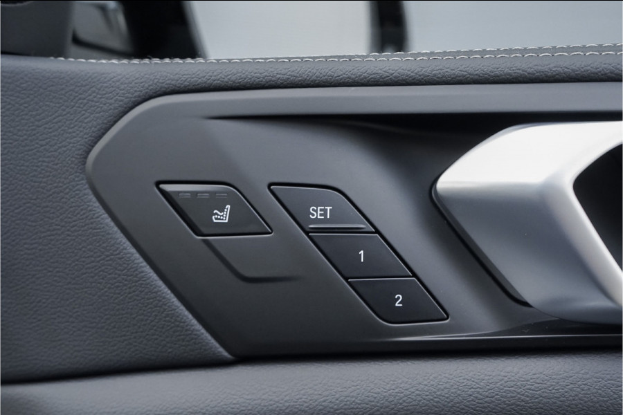BMW X5 M50d M-Sport Laser Pano H/K Trekhaak Soft Close Massage