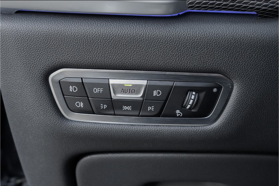 BMW X5 M50d M-Sport Laser Pano H/K Trekhaak Soft Close Massage