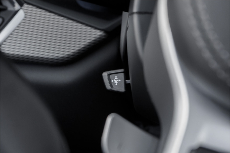BMW X5 M50d M-Sport Laser Pano H/K Trekhaak Soft Close Massage