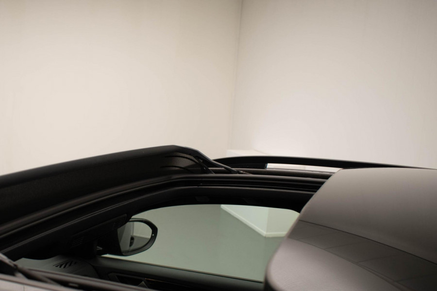 Volkswagen T-Roc 1.5 TSI R-Line Business |Pano|3xR-Line|Beats|Keyless|