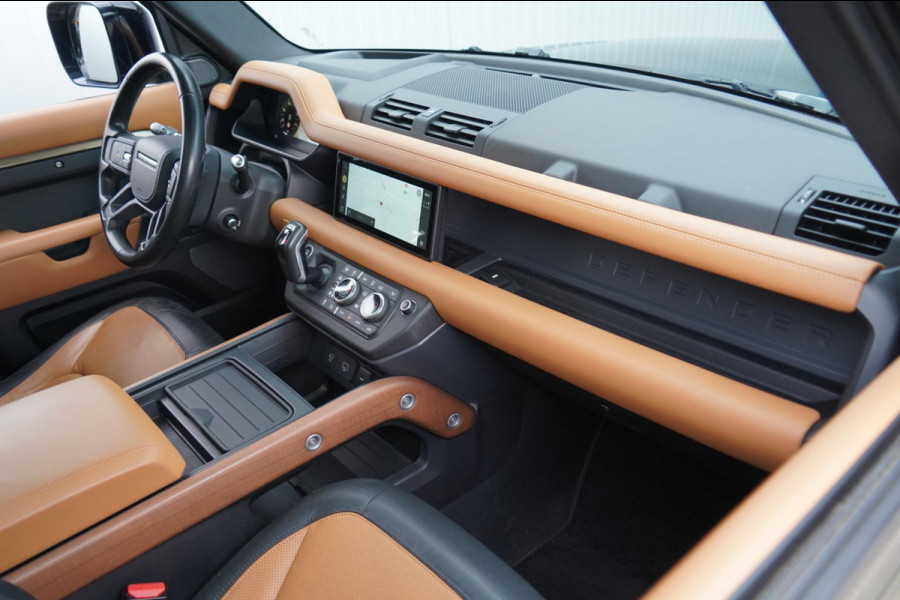 Land Rover Defender 110 3.0 P400 110 X 7-pers. / Milltek / Head-Up / Stoelkoeling / Pano / Trekhaak / Clearsight / Full Options!